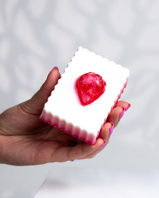 savon-confiture-a-la-fraise-pando-et-co